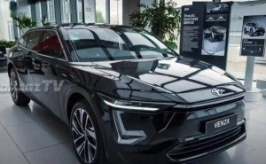 全新豐田威颯：20 - 25萬級家用優(yōu)選，混動省油+L2駕駛體驗佳