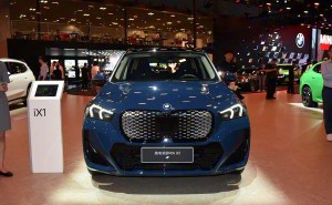 寶馬iX1純電SUV來襲！雙電機四驅+超500Km續航，運動外觀很吸睛