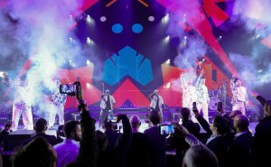 人形機(jī)器人租賃“江湖”：春晚“試金” 品牌競(jìng)逐 價(jià)格“跳水”下的生存突圍