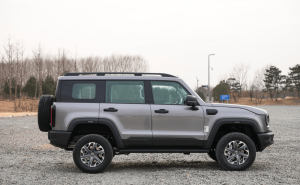 硬派越野新選擇:BJ40燃油,兼顧城市舒適與山野自由的溫柔“野”法