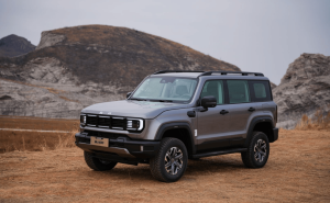 硬派越野新解法：BJ40燃油讓城市通勤與山野探索“魚和熊掌”兼得