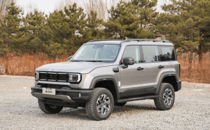 硬派越野新思路：BJ40燃油讓城市通勤與遠(yuǎn)方探險(xiǎn)實(shí)現(xiàn)溫柔“共舞”