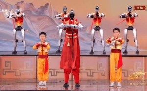 春晚宇樹(shù)機(jī)器人“醉拳摔倒”引熱議，CEO揭秘：系劇情需要，盡顯醉拳意境