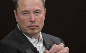 馬斯克“月球彈射AI衛(wèi)星”構(gòu)想：理論可行，現(xiàn)實(shí)挑戰(zhàn)重重