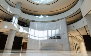 華碩聯(lián)席CEO：內(nèi)存缺貨或持續(xù)兩年，已擴(kuò)大備貨，AI服務(wù)器營收將大增