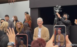 蘋果50周年慶典全球巡禮：庫克現身成都，致敬中國制造與創(chuàng)新未來