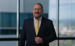 高通安蒙展望未來：以AI為翼，6G引領(lǐng)全場景智能新生態(tài)