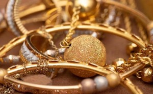 潮宏基“A+H”雙平臺(tái)布局遇阻：港股IPO放緩背后多重隱憂浮現(xiàn)