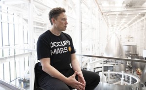 馬斯克擬建超級芯片工廠引關(guān)注，外媒：建設(shè)難度大或比火星任務(wù)更難