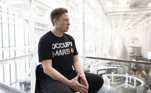 馬斯克擬建超級(jí)芯片工廠引關(guān)注，外媒：實(shí)操困難重重或難實(shí)現(xiàn)目標(biāo)