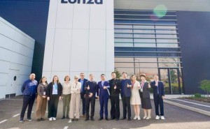 綠葉科技徐建成率團(tuán)訪瑞士龍沙集團(tuán) 共繪全球健康營養(yǎng)品合作新藍(lán)圖