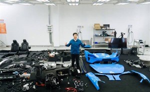 雷軍直播拆車(chē)耗時(shí)3.5小時(shí)，復(fù)裝超7小時(shí)，新SU7將用于研發(fā)測(cè)試