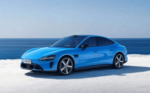 雷軍服務區遭“維權”謠言？小米徐潔云強硬回應：造謠者等著瞧