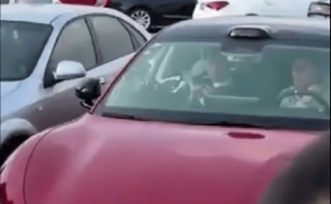 雷軍直播續航挑戰突遭維權謠言？小米高管緊急辟謠還原現場真相