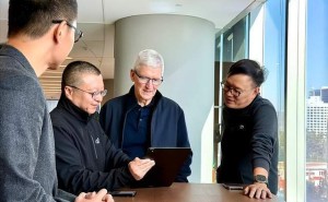 庫克卸任蘋果CEO：15年掌舵市值飆升13倍，新帥能否續寫傳奇？