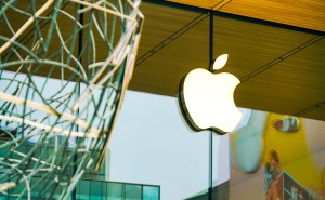 庫克謝幕蘋果舞臺，特努斯接棒開啟AI時代新征程