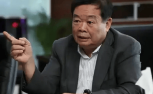 曹德旺盛贊曹暉：接棒福耀開啟“二次創業” 新技術研究更深入