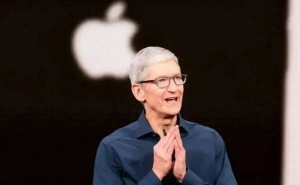 蘋果換帥新動態：庫克轉任執行董事長，特努斯2026年接棒CEO