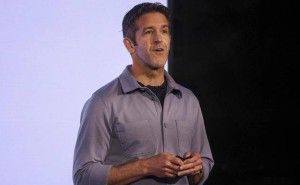 科技巨頭變局：蘋果換帥、華為漲價、谷歌AI激戰，新十年誰主沉浮？