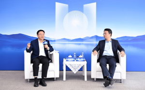 對話劉慶峰、翟薈：AI與量子融合正當時，中國有望領跑全球量智新賽道