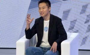 對話Momenta曹旭東：自動駕駛下半場拼體系，物理AI未來可期