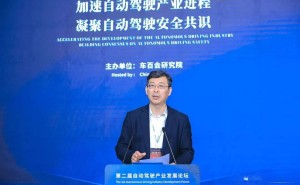 自動駕駛“冰火兩重天”：L2++“上車”激戰，L4商業化難題待解引爭議