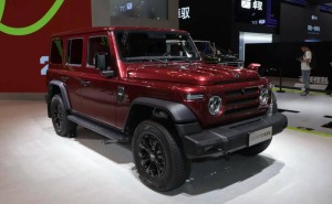 2026款212 T01檢閱官降價3000元，越野配置升級，舒適科技配置有增有減